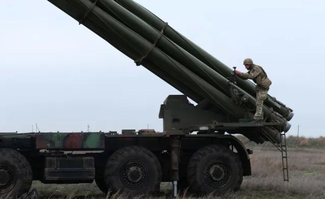 ВСУ устроили маневры с ракетами «Смерч» возле Крыма. Фото и видео