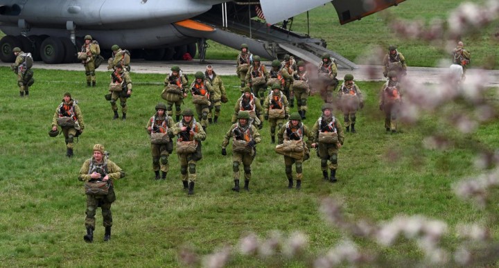 Військовий стратег розповів про перші кроки НАТО у випадку вторгнення Росії в Україну