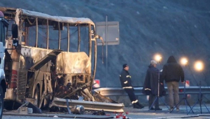 Автобус згорів за 2−3 хвилини. Влада Болгарії повідомила подробиці ДТП, в якій загинули 45 осіб