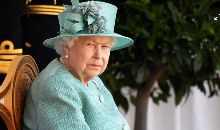 Кетчуп по-королівськи: Єлизавета II запускає лінійку фірмових соусів