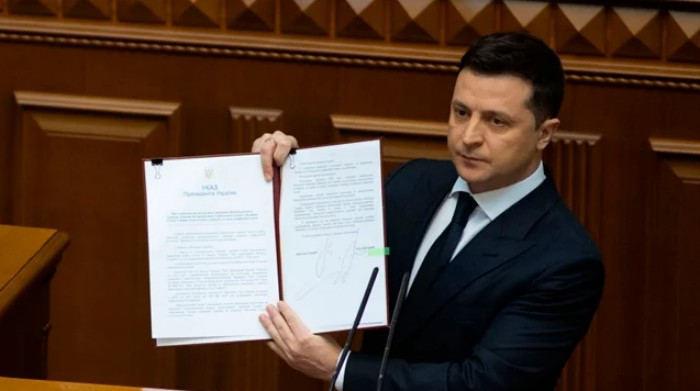 Призов до армії в Україні можуть скасувати — Зеленський доручив розробити документ