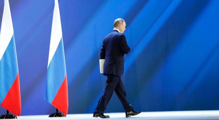 Рада Федерації дозволила Путіну використовувати російську армію за кордоном