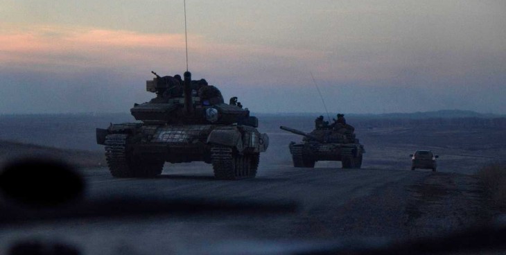 Журналісти помітили колони російських танків на околицях Донецька