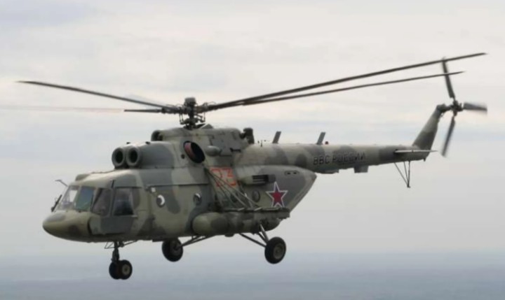 Російський льотчик викрав гелікоптер і направив його в бік України: запис розмови