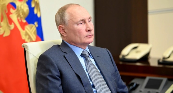 Росія: Путін підписав закон про штрафи за ототожнення СРСР та нацистської Німеччини