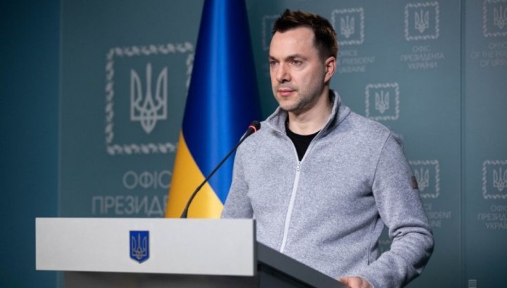 «Ядерної не буде»: Арестович дав прогноз, як далі розвиватиметься війна в Україні