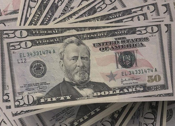 Беруть за старі долари комісію 20%: як обміняти зношену валюту і не натрапити на шахраїв