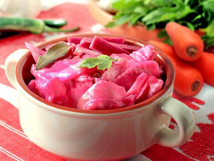 Саме та маринована капуста Провансаль: це закуска, яка зникає зі столу буквально за пару хвилин