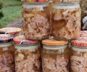 Варю, а потім зберігаю холодець круглий рік, він зажди буде свіжий! Краще ніж тушонка.